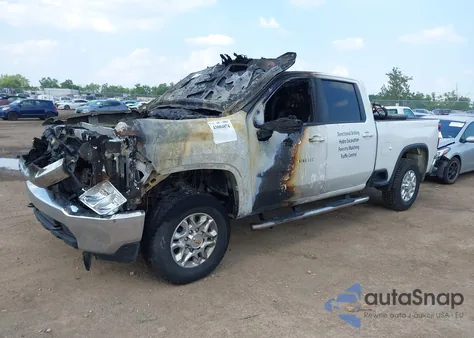 2021 Chevrolet Silverado 2500Hd 4Wd Standard Bed Lt z USA, uszkodzony, nr VIN 1GC1YNEY5MF228989